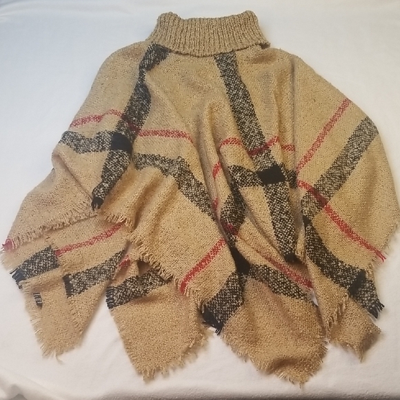 The Roval Standard Sweaters - One Size The Roval Standard Plaid Knit Women's Sweater Poncho